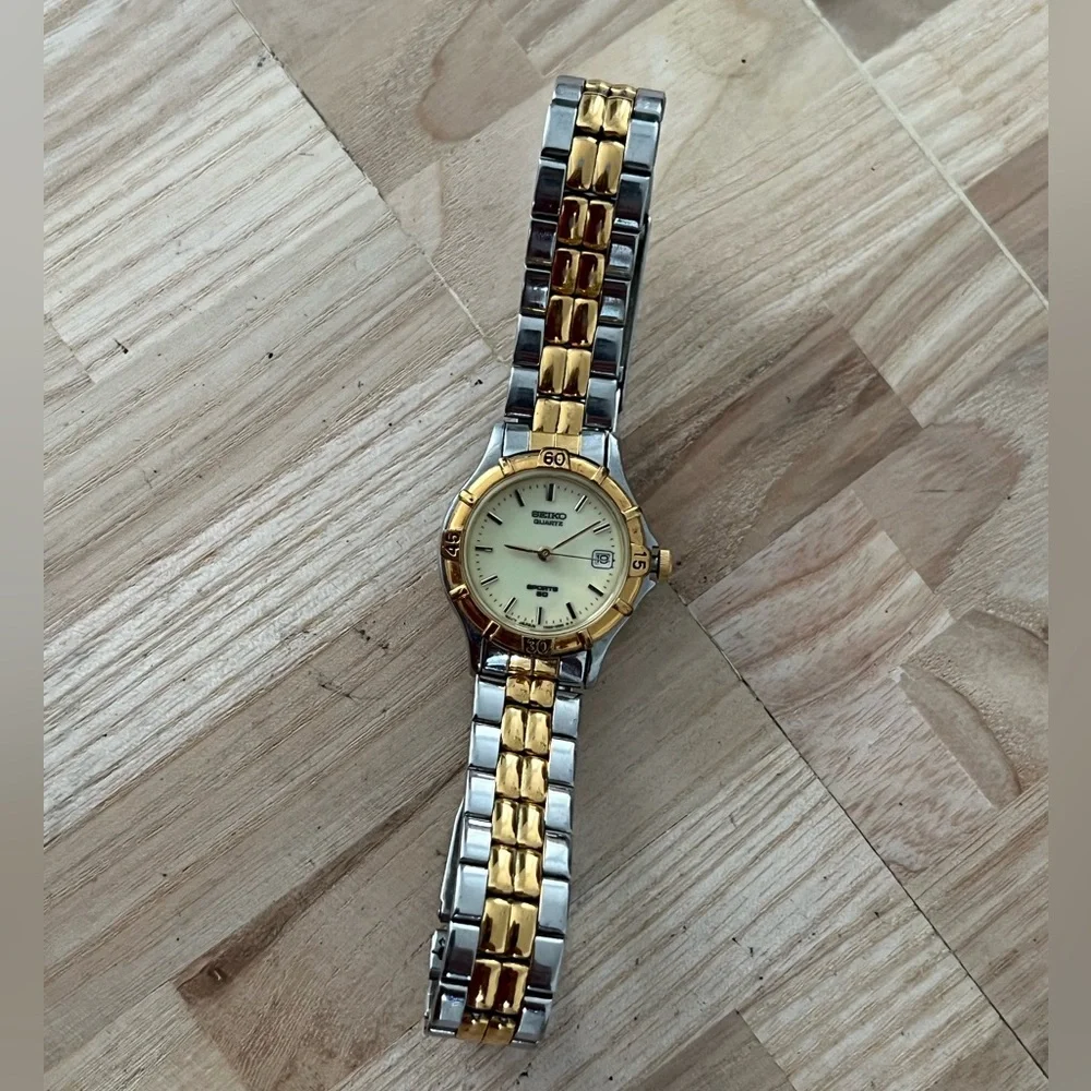 Seiko Sport 50 Ladies Watch Vintage Two-Tone Bracelet Iridescent Dial Date - Picture 8 of 16